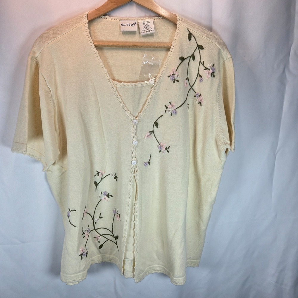 Two Twenty Womens Cream Casual Sweater Floral Embroidery Large Cottagecore NWOT